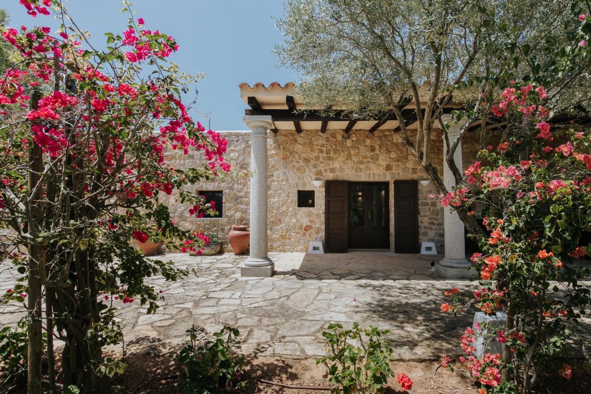Villa & Guesthouse Paissa D'En Bernat Cala Tarida  Ngoại thất bức ảnh