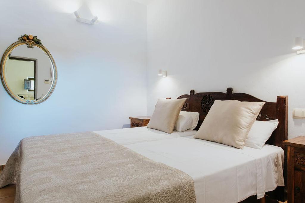 Villa & Guesthouse Paissa D'En Bernat Cala Tarida  Ngoại thất bức ảnh