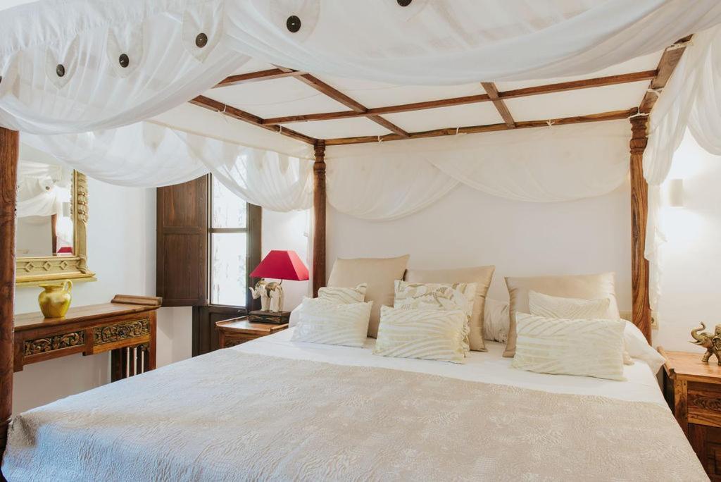Villa & Guesthouse Paissa D'En Bernat Cala Tarida  Ngoại thất bức ảnh